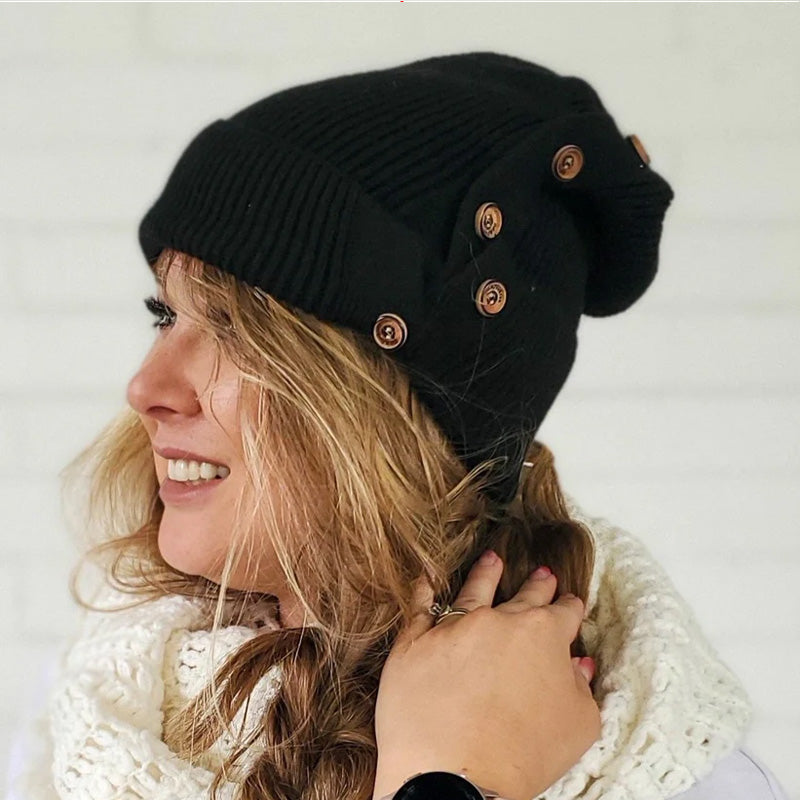 Round button knit hat