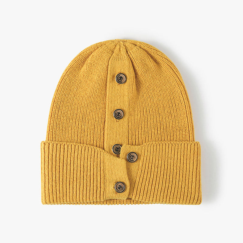 Round button knit hat